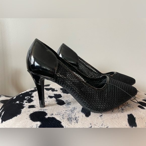 💰$5 OFF-Jones NY Heels with net and patent leather - Picture 2 of 4